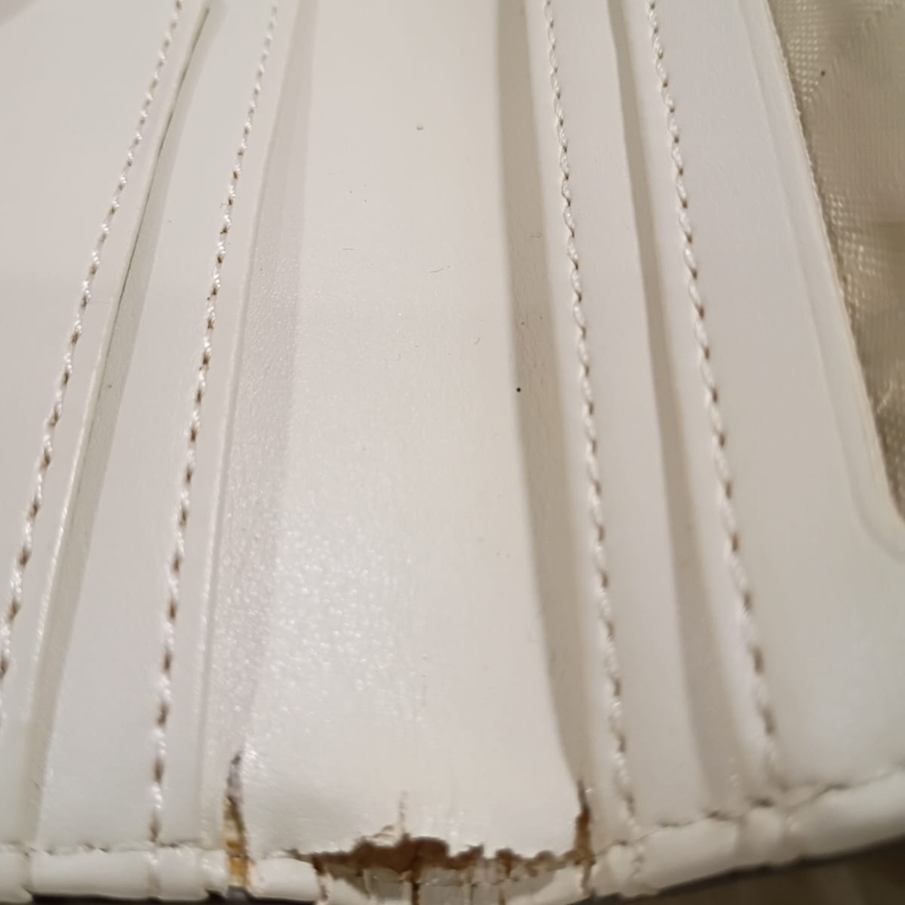 Kate Spade Ivory Wallet - Picture 5 of 6